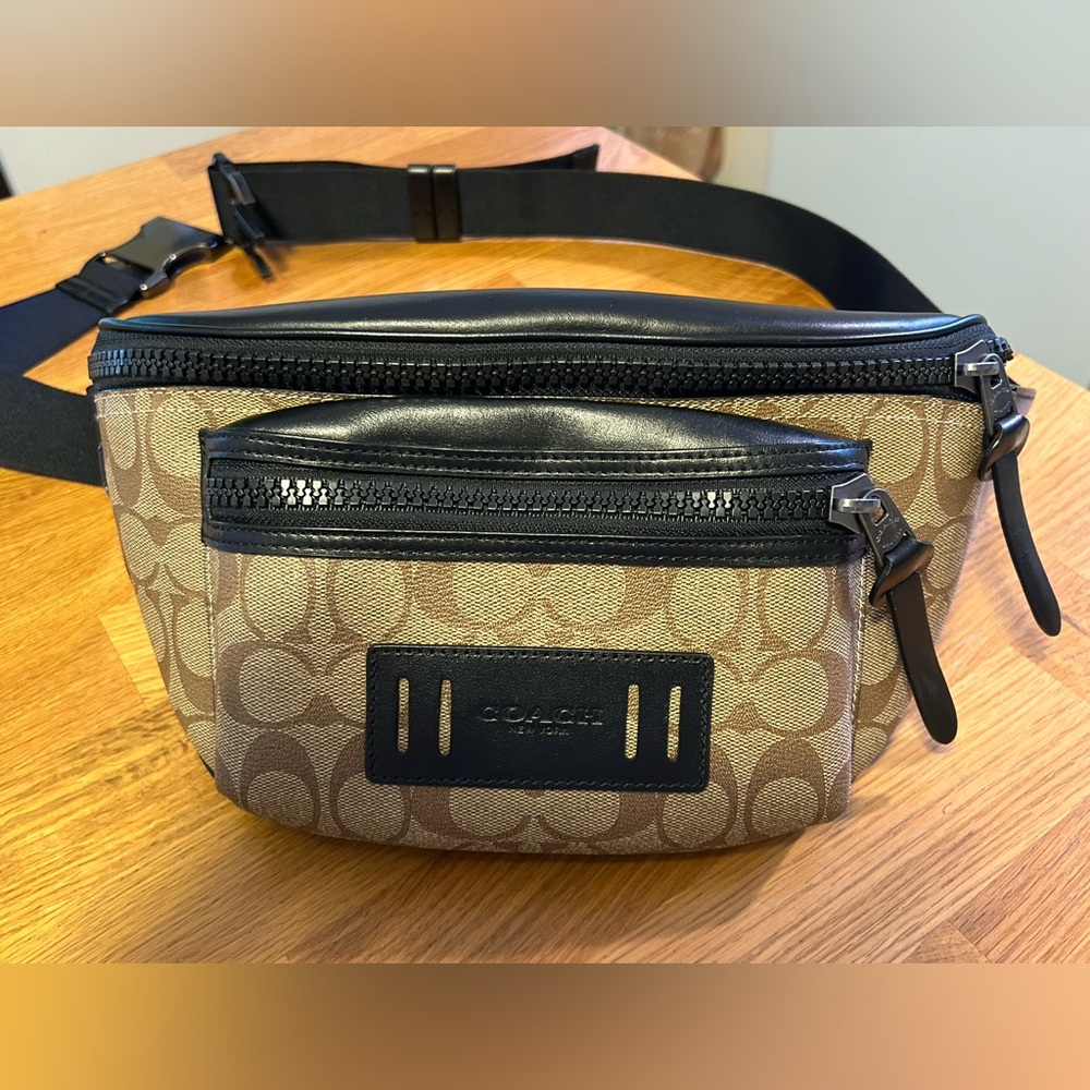 Coach track belt bag, excellent condition